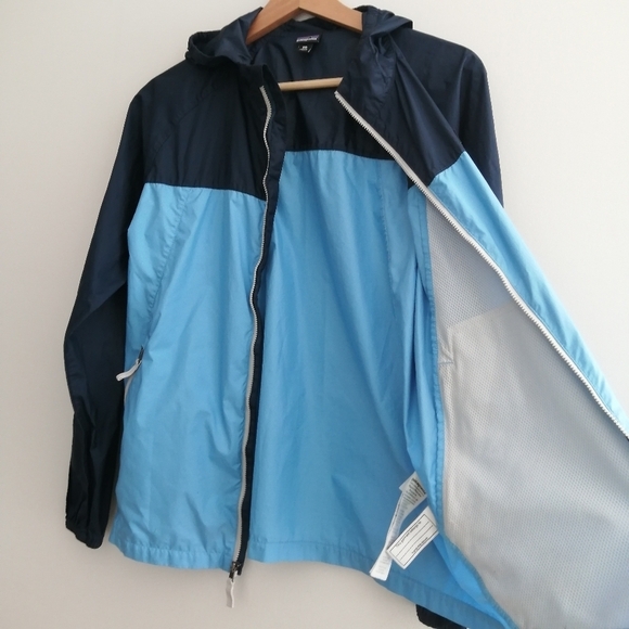 Patagonia Light Hooded Windbreaker Jacket Boy's Size XXL (Fits Woman's S/M) - Picture 4 of 16